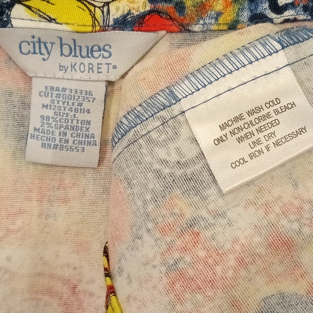 Woman's Jacket (LL) - Picture 4 of 4